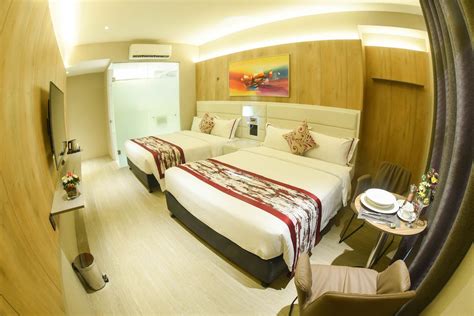 red hotel quezon city